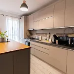 Arte - 2 Bedroom Near Coresi Mall With Free Parking Apartment *
