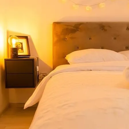 Arte - 2 Bedroom Near Coresi Mall With Free Parking Braszów