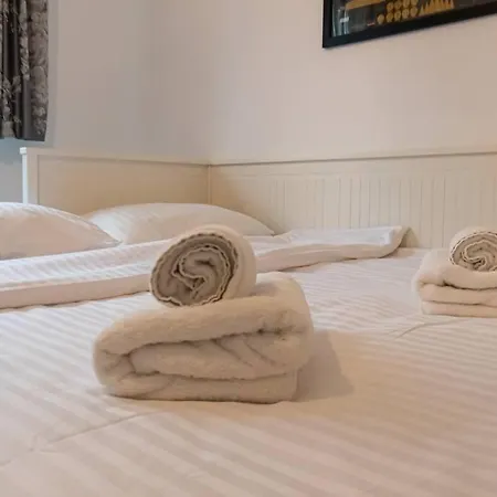 Arte - 2 Bedroom Near Coresi Mall With Free Parking