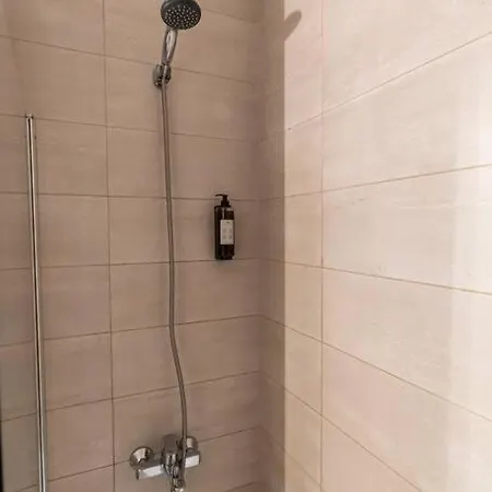 Apartamento Arte - 2 Bedroom Near Coresi Mall With Free Parking Braşov