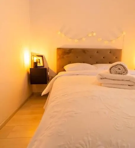 Daire Arte - 2 Bedroom Near Coresi Mall With Free Parking Braşov